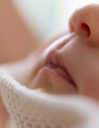 Baby, Neugebornenshooting by Katharina Axmann Fotograf in Baden bei Wien